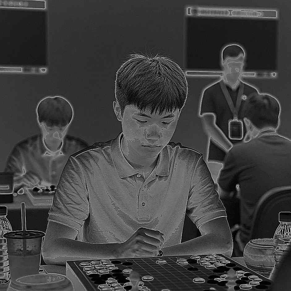 ভুল লেবেল, সৎ শরীর: ChessBase Magazine #225, প্রাগ ২০২৫ এবং দাবার লোড-হিসাব